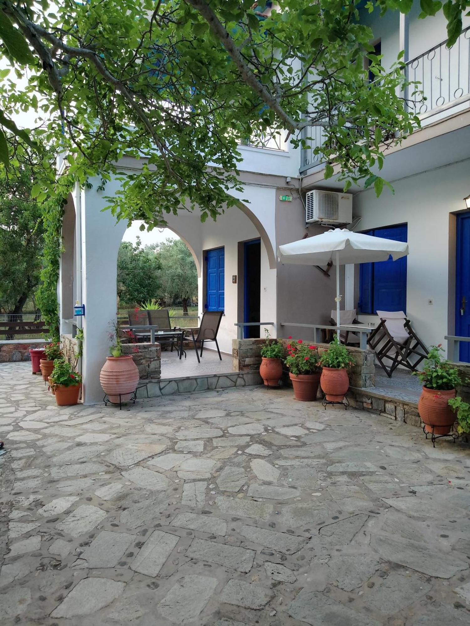 Alexandra Studios Stafylos Exterior foto